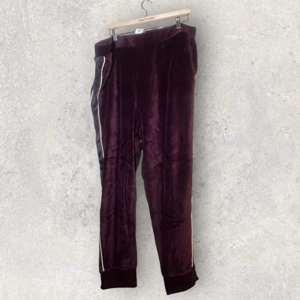 Fabletics Maroon Velour Sweatsuit, 3x - Picture 13 of 13